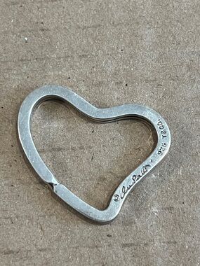 Elsa PERETTI 925 Sterling heart key chain, Tiffany & co. Signed